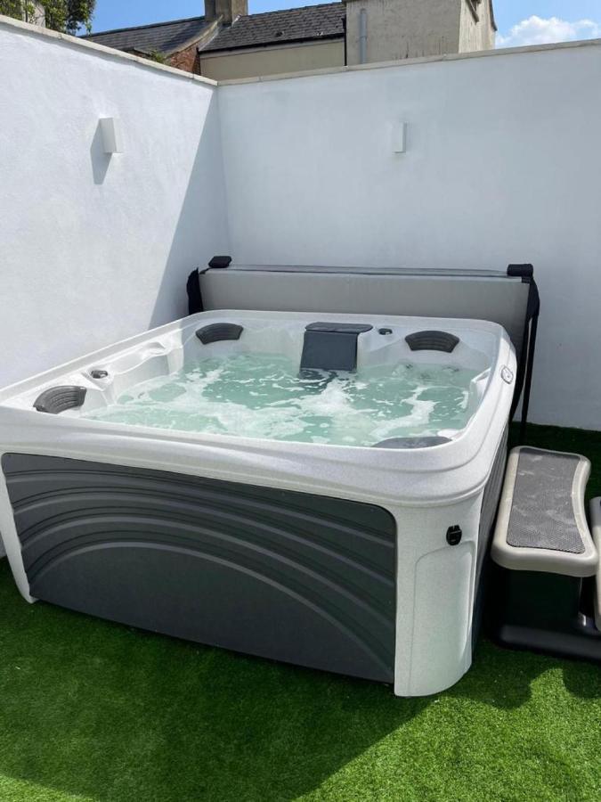 Gloucester Place Townhouse With Hot Tub! Cheltenham Exteriör bild